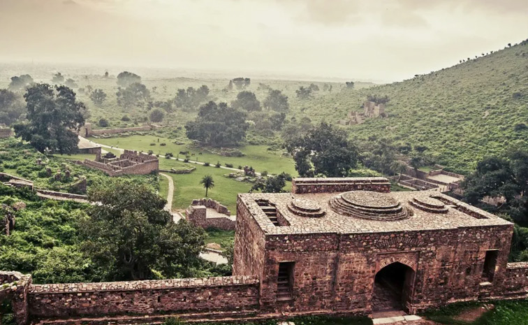 The Most Haunted Places And Forts In India Photos2