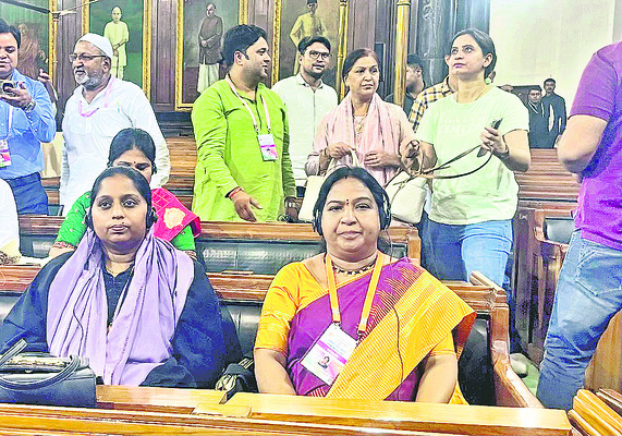 శ్రీ వేంకటేశ్వరస్వామికి ప్రత్యేక పూజలు1