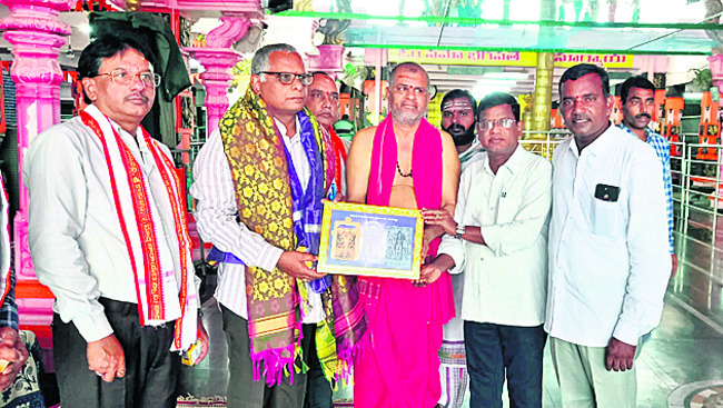విద్యుత్ చార్జీలను తగ్గించాలి 1