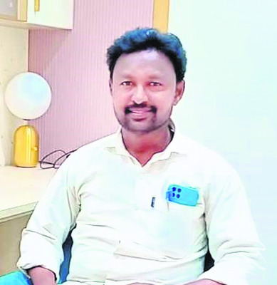 కుర్రి శ్రీనుకు నివాళులర్పించిన మంత్రి ఉత్తమ్1
