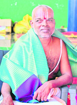 తొలి పండగకు సిద్ధం..1