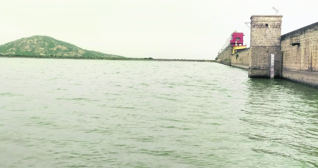 మెనూ ప్రకారం  భోజనం అందించాలి1