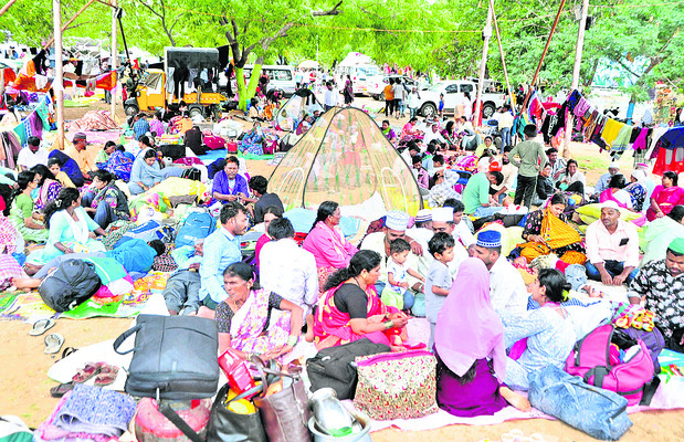 ఐదు రోజుల పండగ
3