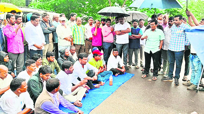 ఆక్రమణలు తొలగించాల్సిందే1