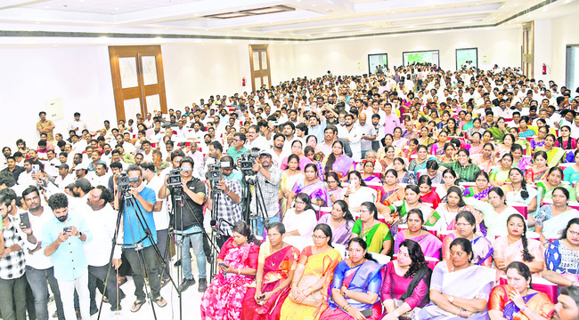 కూటమి మోసాలు ఎండగడదాం.. 1