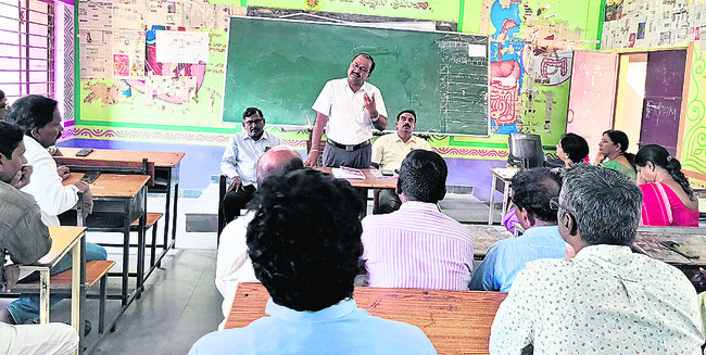 నేడు ములుగు, భద్రాద్రి జిల్లాల్లో తుమ్మల పర్యటన1