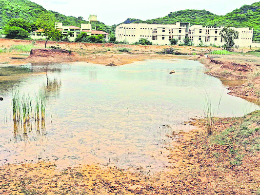 అంతులేని గ్రావెల్‌ దోపిడీ1
