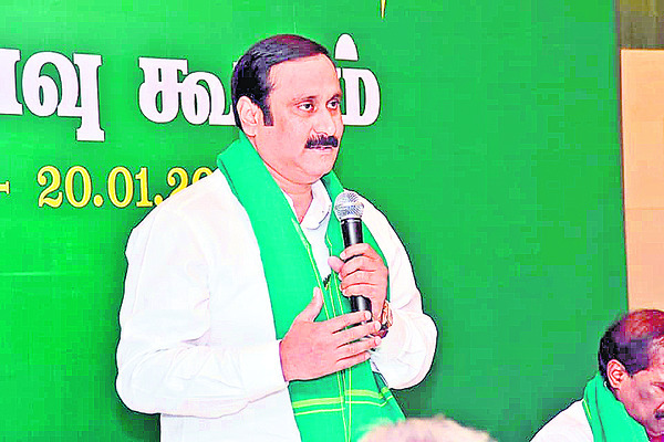 చైన్నె –తూత్తుకుడి విమానంలో ఇంజిన్ లోపం 1