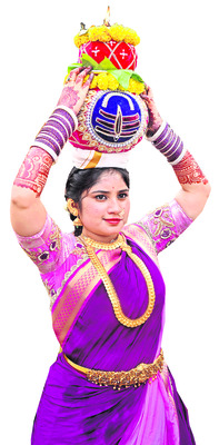 స్నాతకోత్సవానికి వేళాయె1