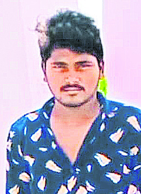లారీ ఢీకొని యువకుడి మృతి 1
