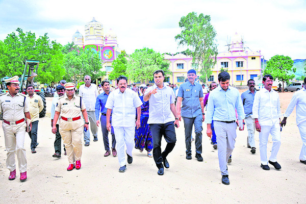 సీఎం పర్యటనకు పకడ్బందీ ఏర్పాట్లు 1