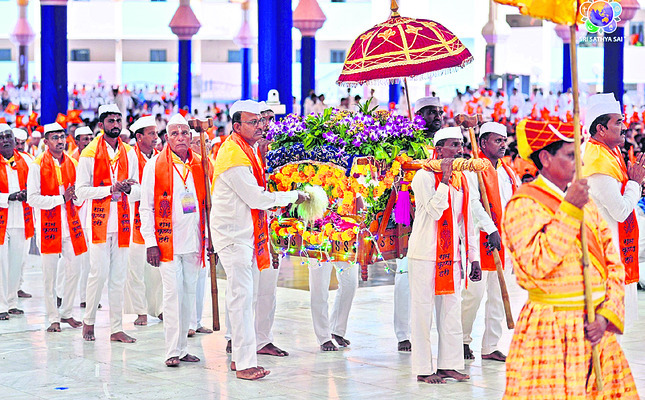కనుల పండువగా ఆషాఢ ఏకాదశి 1