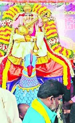 హంసవాహనంపై సౌమ్యనాథుడు 1