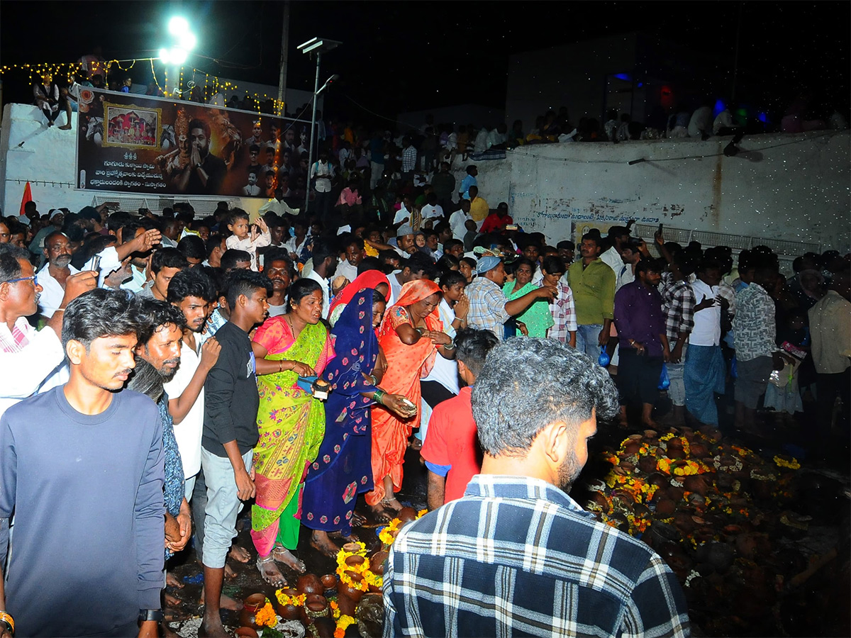 Gugudu Kullai Swamy Temple At Anantapur Photos15