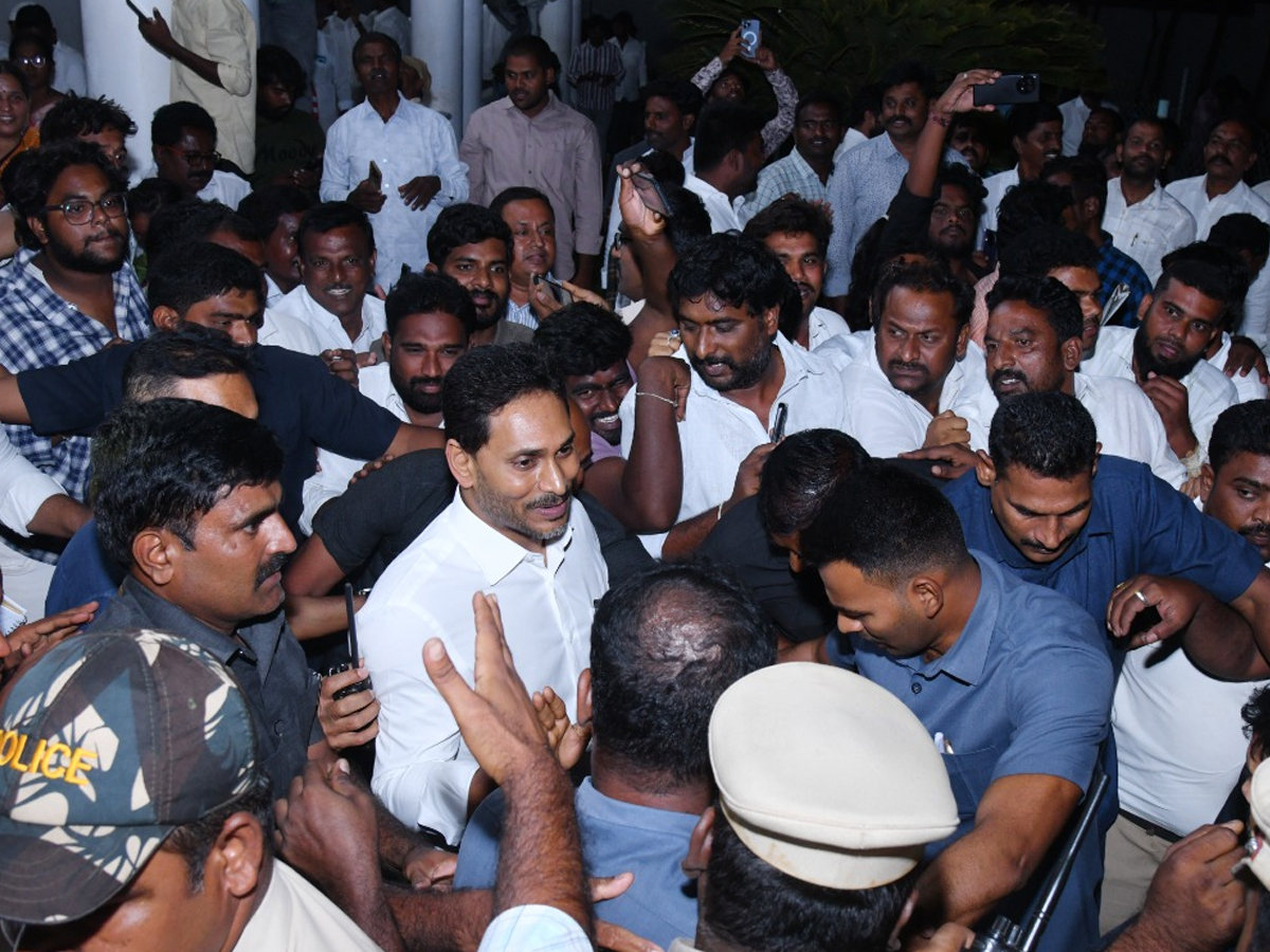 ysrcp president ys jagan mohan reddy pulivendula tour5