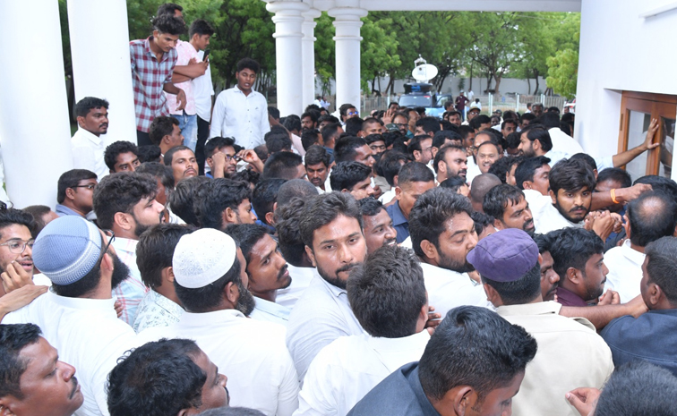 ysrcp president ys jagan mohan reddy pulivendula tour7