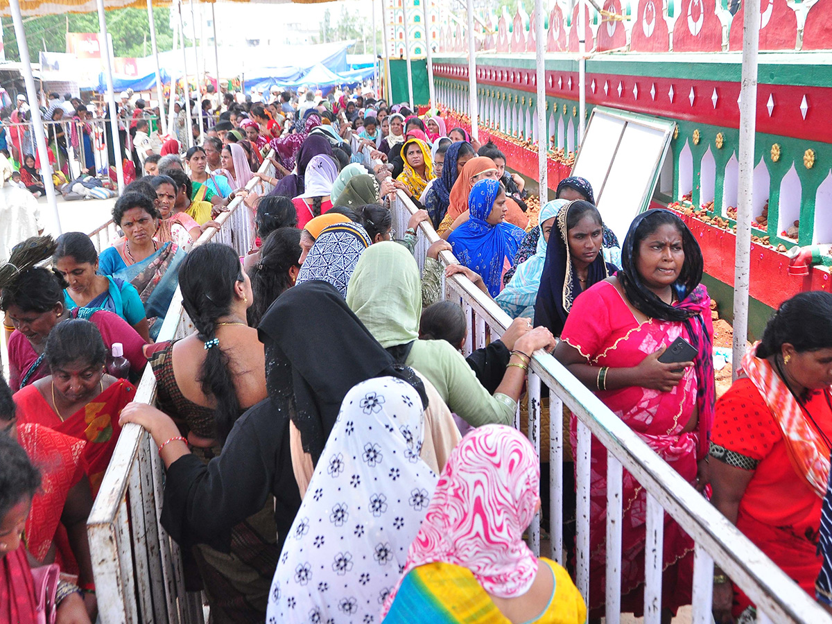 Rottela Panduga in Swarnala Cheruvu Nellore 2025 13