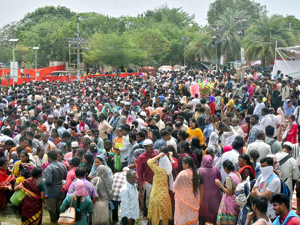 Rottela Panduga in Swarnala Cheruvu Nellore 2025 8