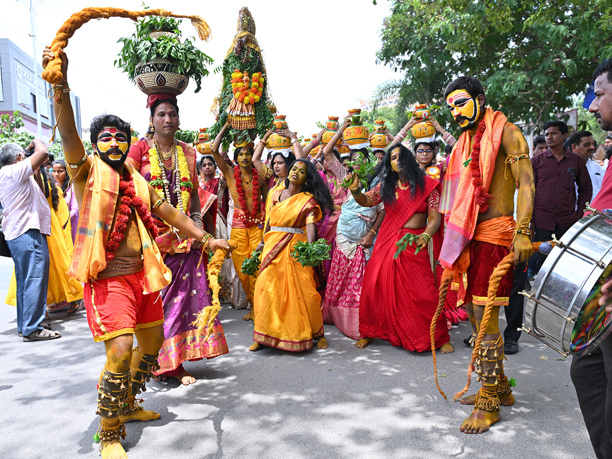 bonalu 2025 festival celebrated in hyderabad11