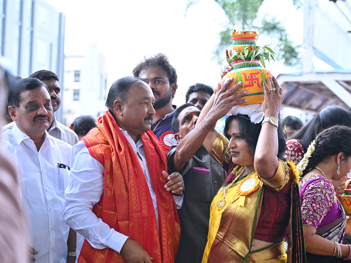 bonalu 2025 festival celebrated in hyderabad4