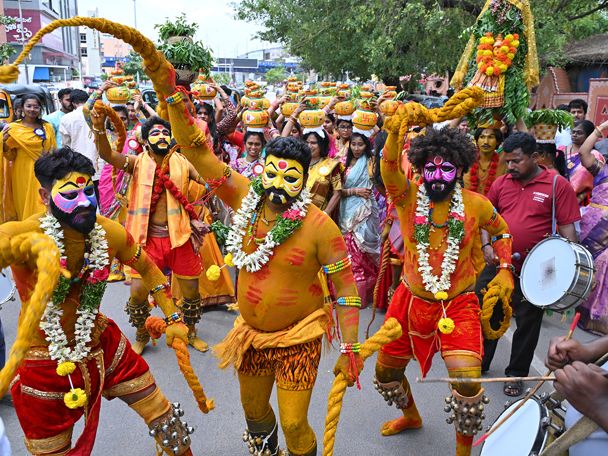 bonalu 2025 festival celebrated in hyderabad9