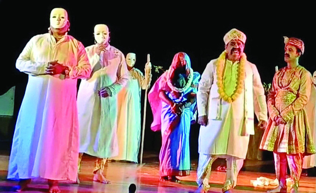 అలరించిన నాటకం 1