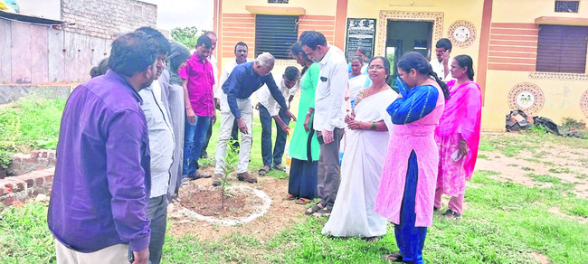 కేంద్ర ప్రభుత్వ పథకాల అమలుపై ఆరా 
1