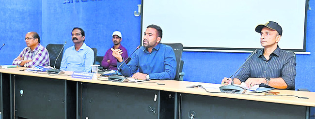 ప్రభుత్వ ఆస్పత్రుల్లో ప్రసవాలు పెంచాలి2