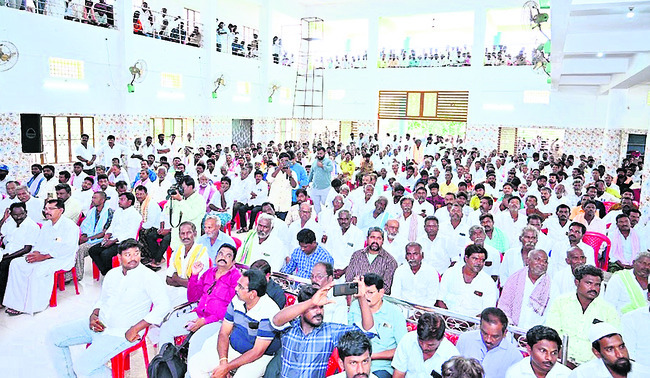 కష్టపడిన ప్రతి కార్యకర్తకు తోడుంటాం1