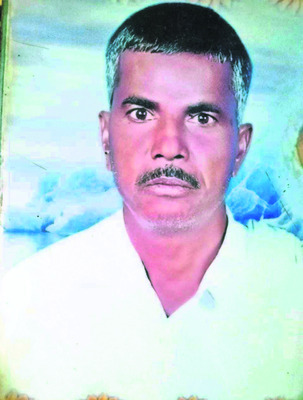 రోడ్డు ప్రమాదంలో యువకుడి దుర్మరణం
2