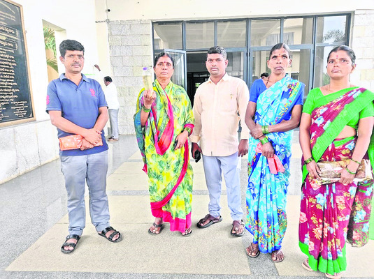 ఫిర్యాదులను త్వరగా పరిష్కరించాలి 3