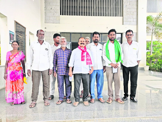 ఫిర్యాదులను త్వరగా పరిష్కరించాలి 1