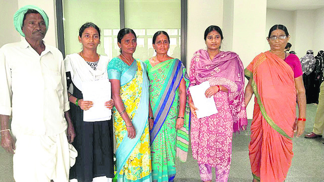 ● ప్రజావాణిలో అర్జీదారుల వేడుకోలు ● సమస్యలు వెంటనే పరిష2