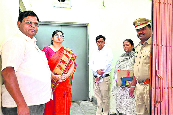 బోనస్ ఎప్పుడో..? 1