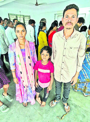 అర్జీలను పరిష్కరించాలి1