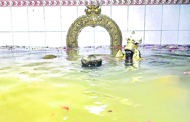 గరళకంఠునికి దశ సహస్ర ఘటాభిషేకం2