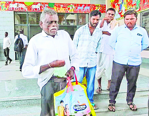 అర్జీలను సత్వరం పరిష్కరించండి 2