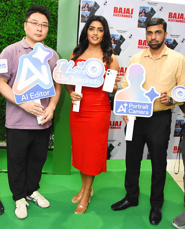Actress Eesha Rebba Unveils All New OPPO Reno14 Series11