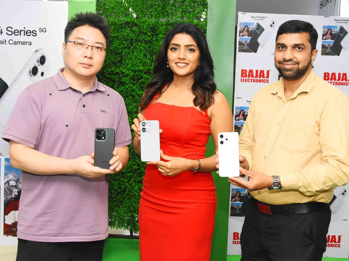 Actress Eesha Rebba Unveils All New OPPO Reno14 Series6