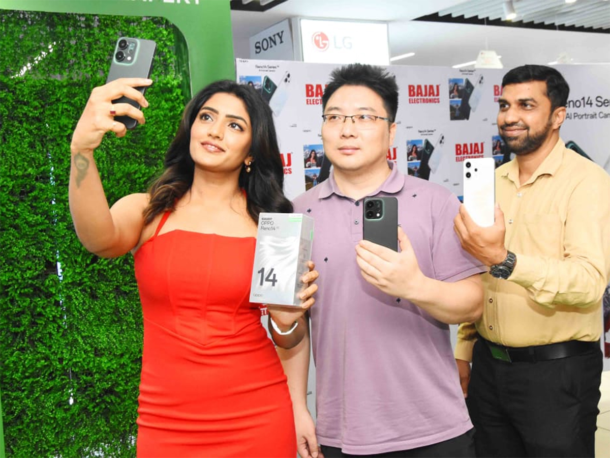 Actress Eesha Rebba Unveils All New OPPO Reno14 Series9