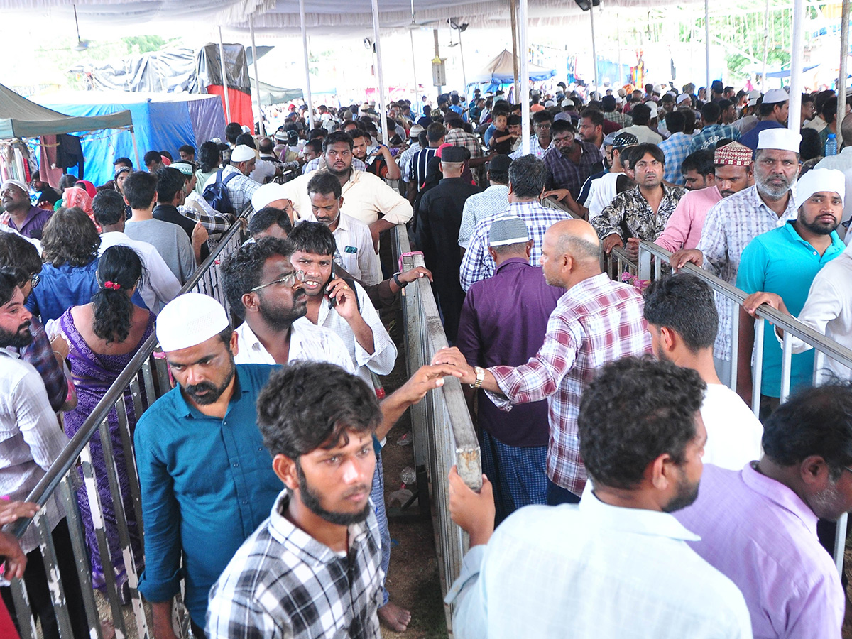 Devotional : Nellore Rottela Panduga 2025 Photos16