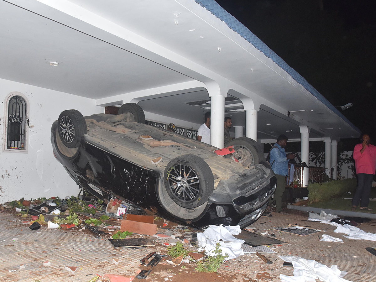 Nallapareddy Prasanna Kumar Reddy Fires On Kutami Over TDP Goons Attack25