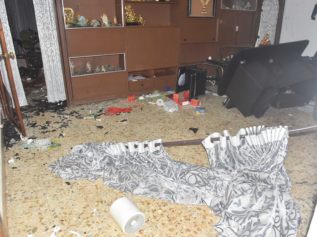 Nallapareddy Prasanna Kumar Reddy Fires On Kutami Over TDP Goons Attack4