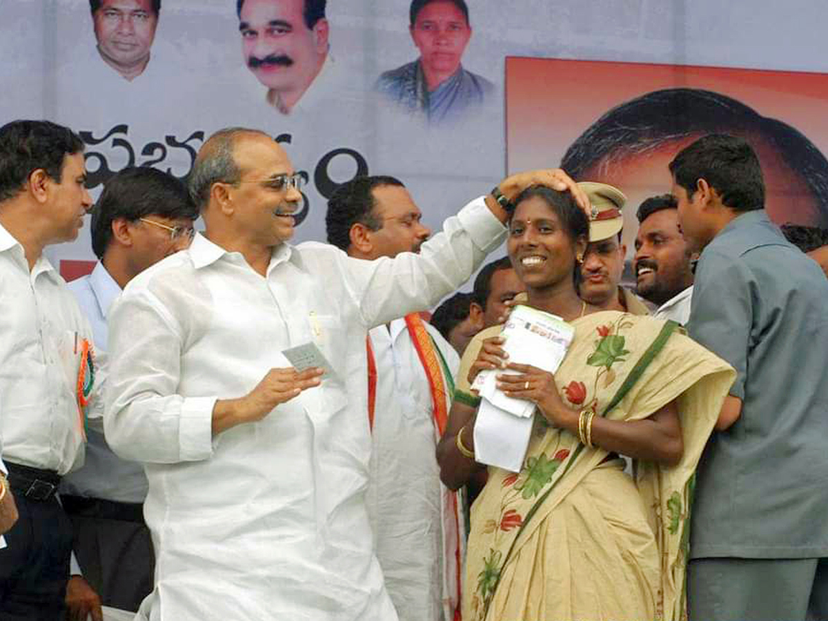 వైఎస్సార్‌.. అరుదైన చిత్రమాలిక | YS Rajasekhara Reddy Rare And Unseen ...