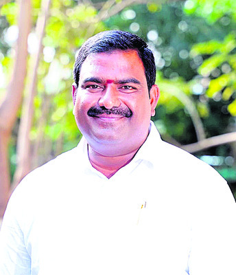 కలిసికట్టుగా పోరాడితేనే..
3