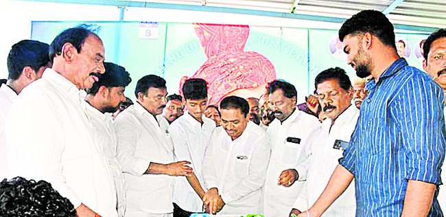 వాడవాడలా దివంగత నేత వైఎస్సార్ జయంతి వేడుకలు 1