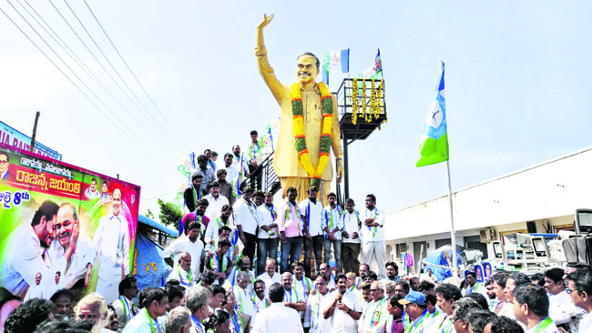 మరపురాని మహానేత 2