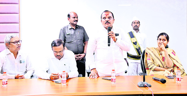 కేఎంసీ ప్రిన్సిపాల్గా సంధ్య1