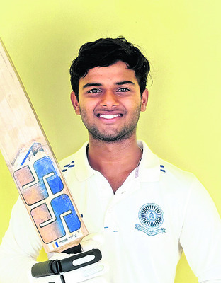 సెంచరీలతో కదం తొక్కిన కడప బ్యాట్స్మన్లు2
