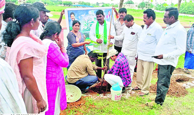 కళాశాలలో ఆకస్మిక తనిఖీ 1
